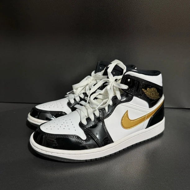 95新 AIR JORDAN 40.5码/aj1 黑金脚趾 中帮男款板鞋