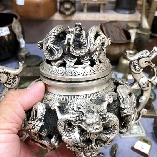 塔*一物一拍熏香炉