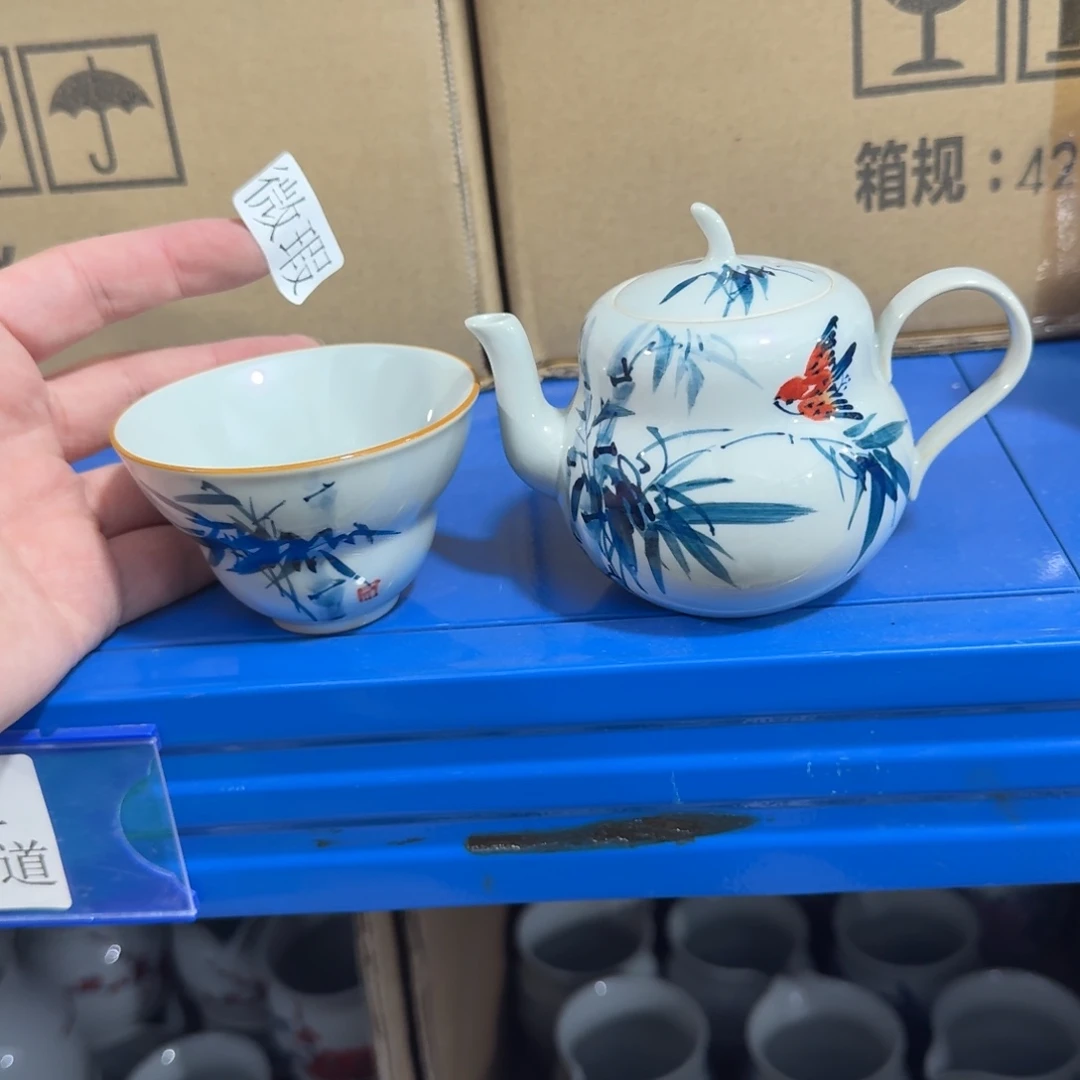 釉下手绘茶具微瑕