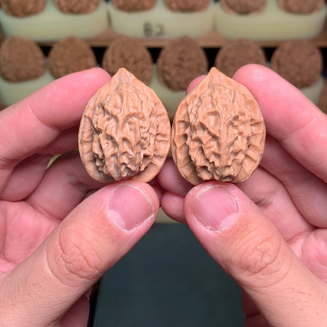 吊坠文玩核桃30秦岭野生珊瑚纹鸡心