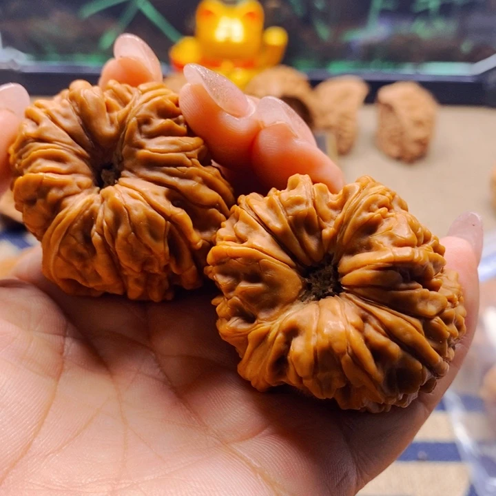 阿***提把件文玩核桃闷墩