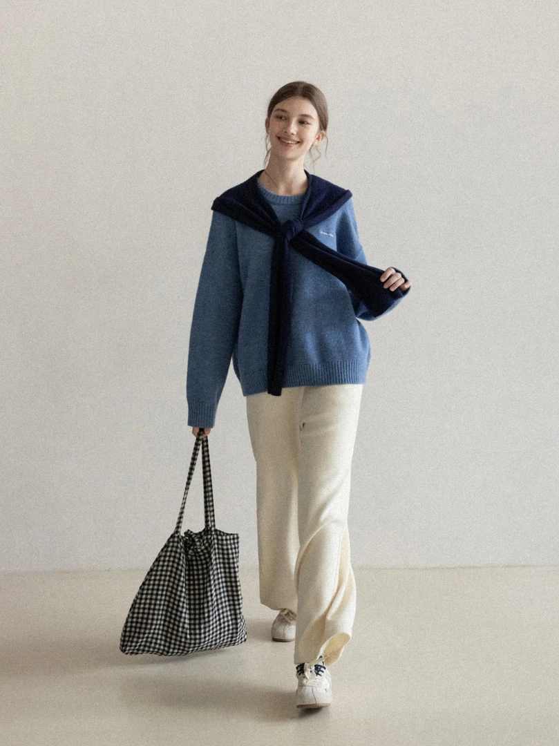 羊城故事-韩系圆领宽松针织蓝色毛衣女冬季新款百搭上衣Y51256457