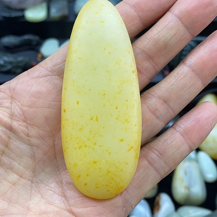 未镶嵌和田玉（糖玉）挂件