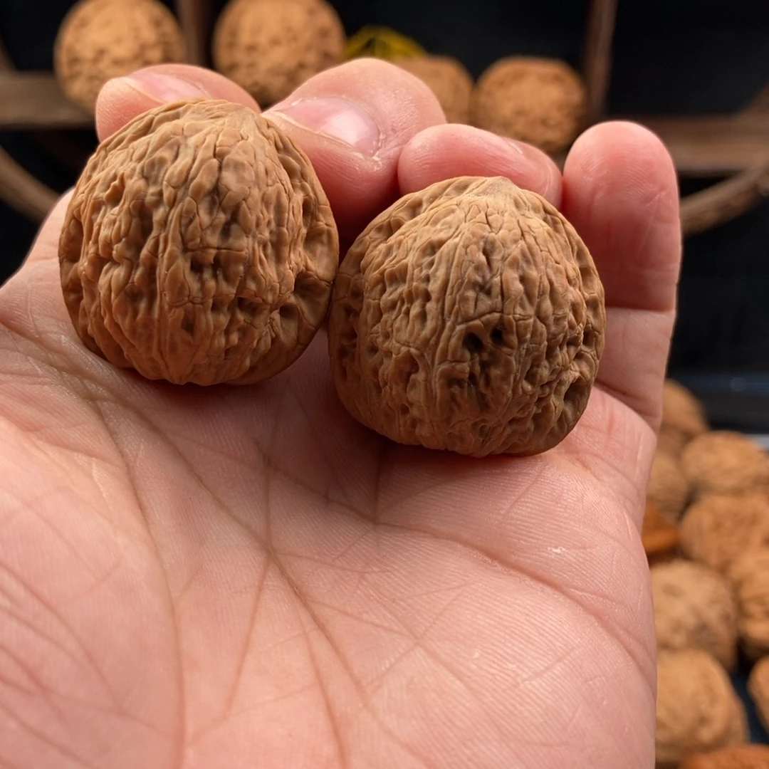 文玩核桃把件九*三30.5全品山地绣球