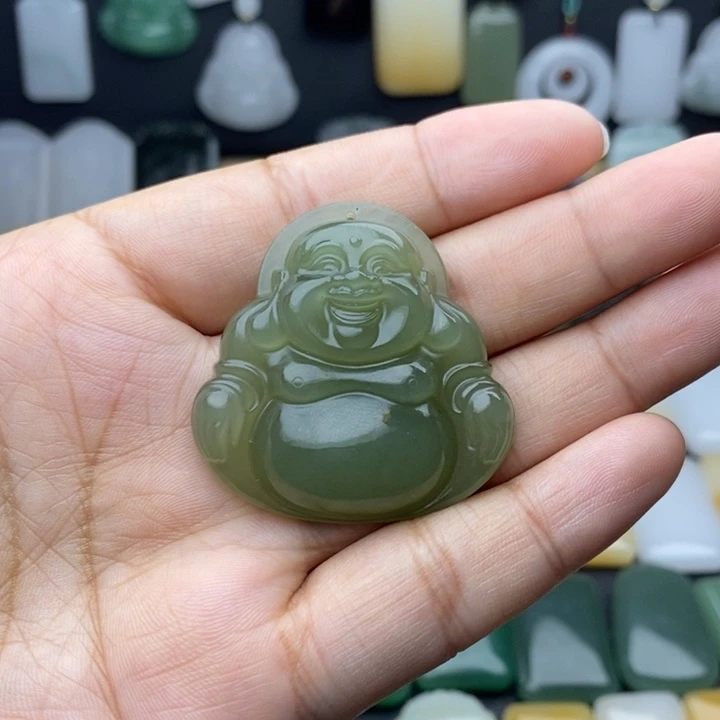 *****和田玉未镶嵌颈饰