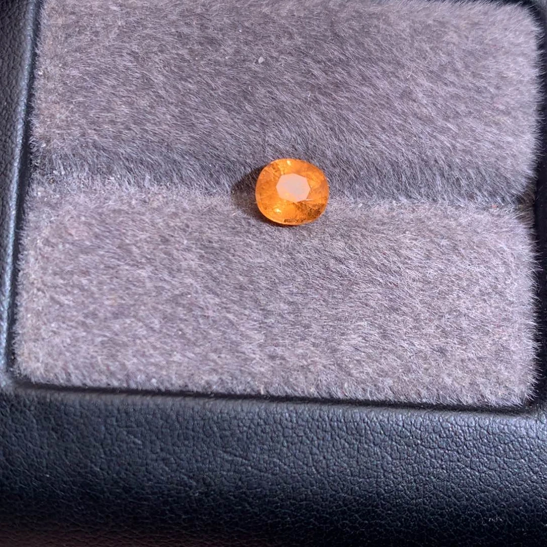 裸石未镶嵌石榴石（芬达石）1.44ct