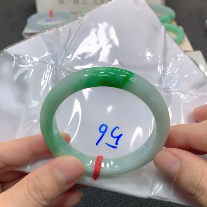 【闪购商品】翡翠手镯未镶嵌翡翠