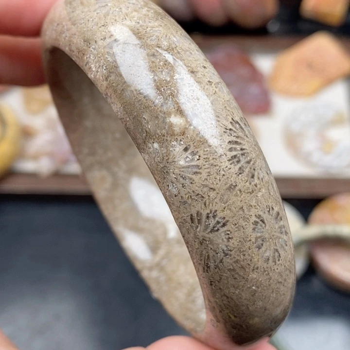硅化玉手镯未镶嵌61