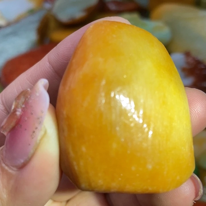 翡翠未镶嵌颈饰缅甸