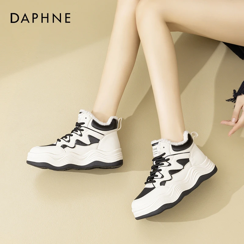 达芙妮雪地靴女2025新款秋冬季加绒加厚高帮东北大棉鞋休闲运动鞋