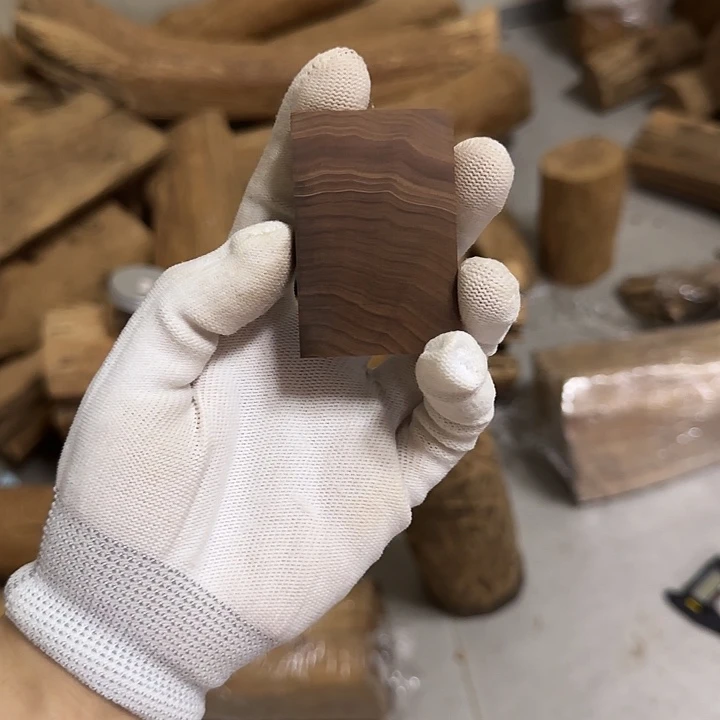 F***a檀香木无事牌老山檀香顶料无事牌黑肉461