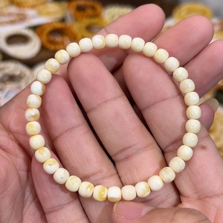 蜜蜡未镶嵌手链有瑕疵5.5x5.0