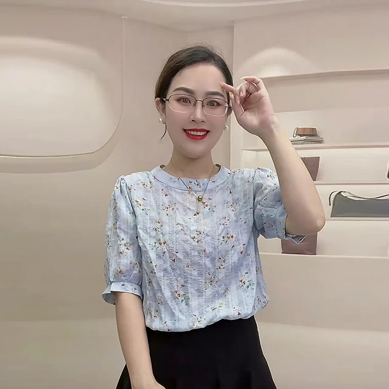 夏季新款短袖上衣女宽松显瘦百搭凉快透气遮肚子小清新碎花小衫