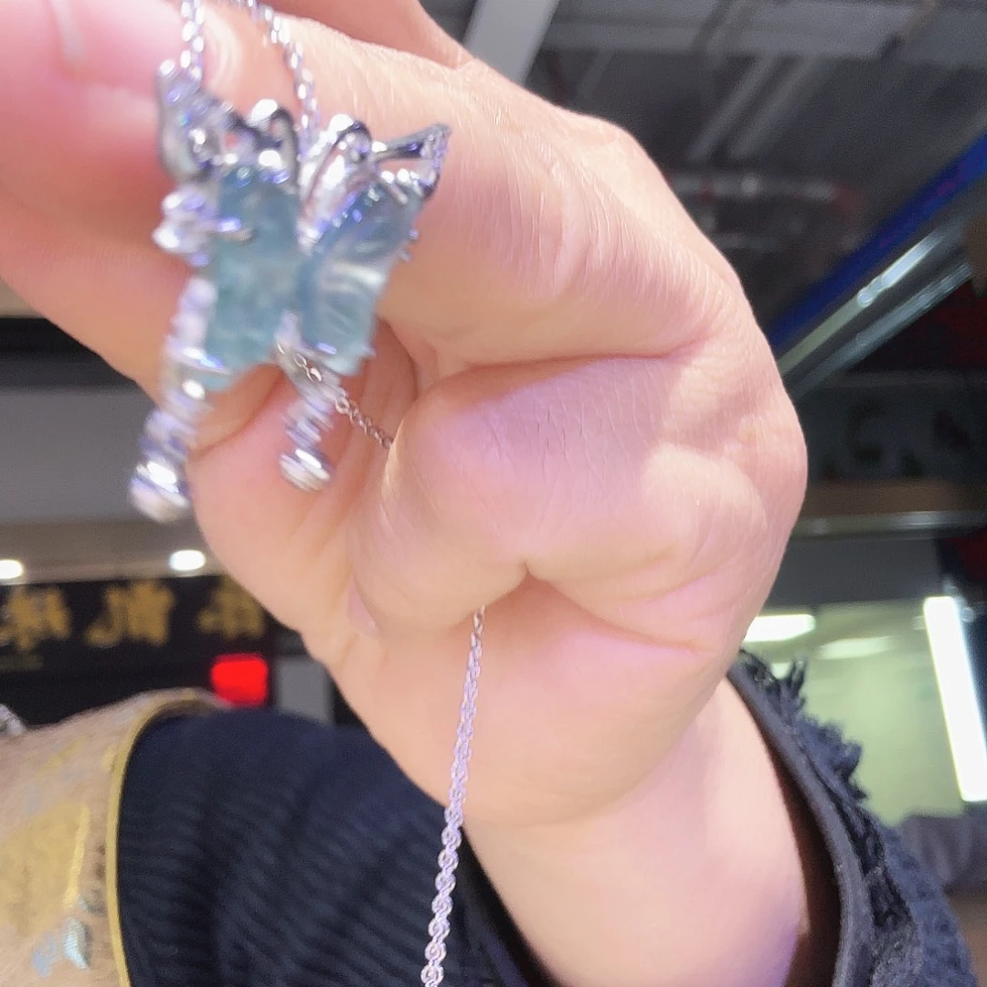 翡翠合金挂件真好