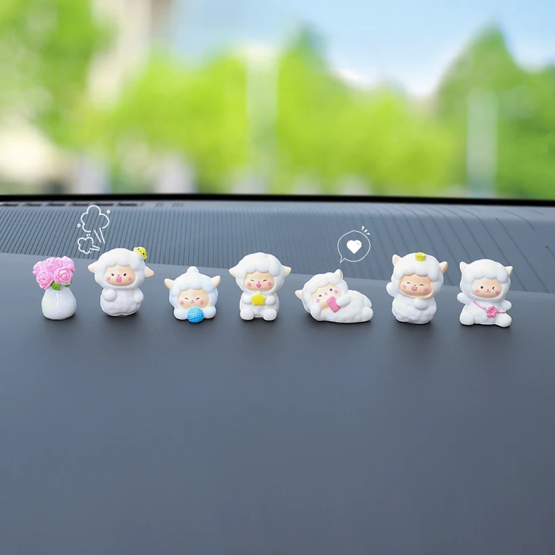 车载摆件汽车中控屏幕电脑显示器创意小羊汽车车内装饰品解压玩偶