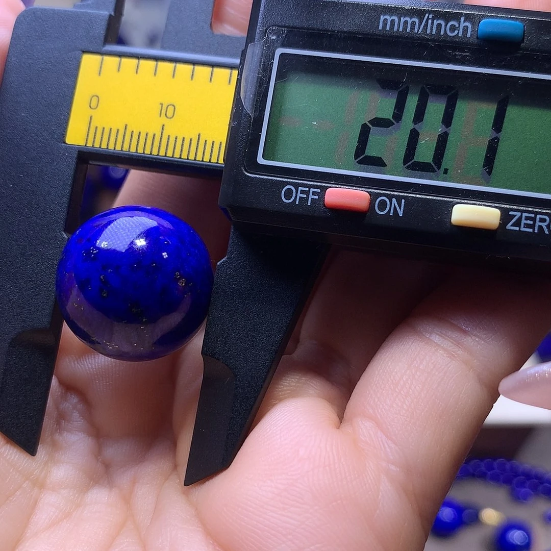 青金石未镶嵌洞口微瑕