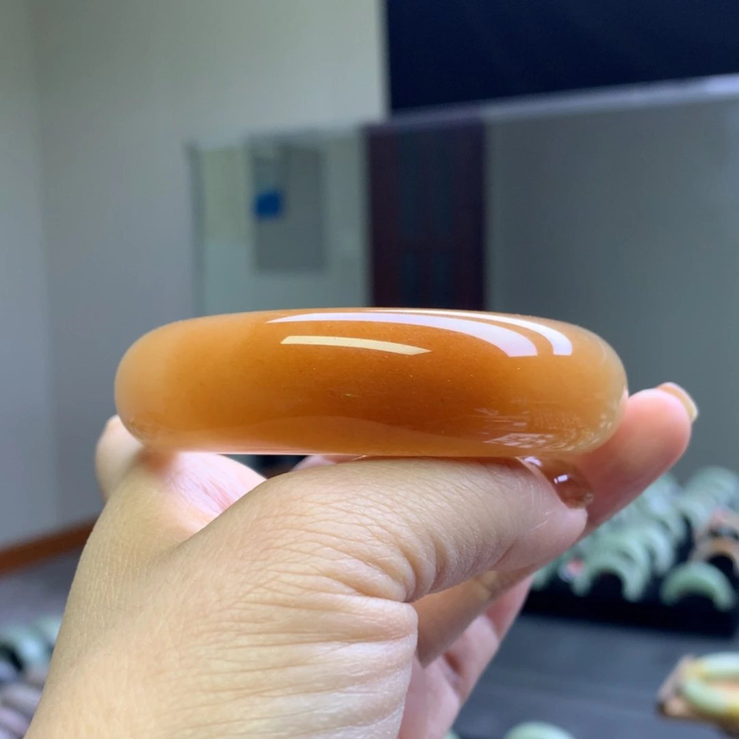 石英质玉未镶嵌手镯