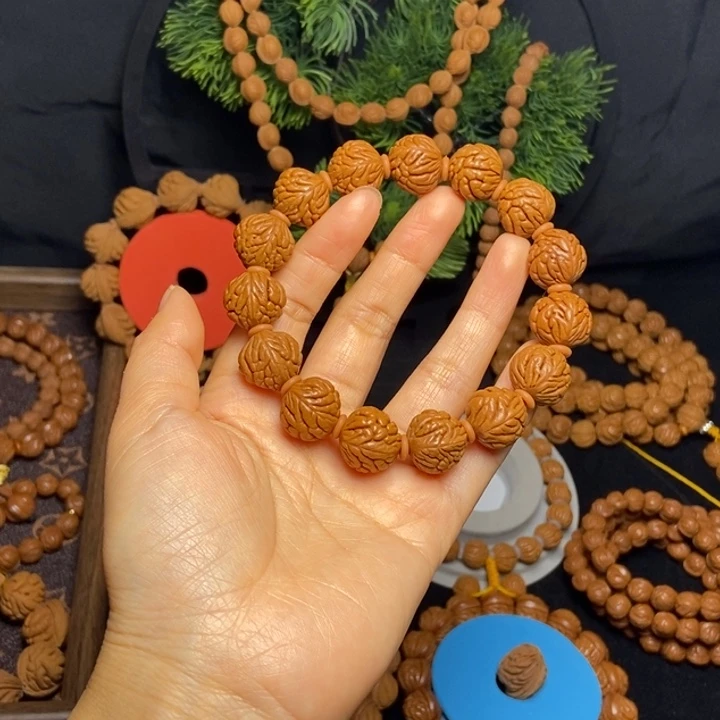 秦岭龙纹桃核手串