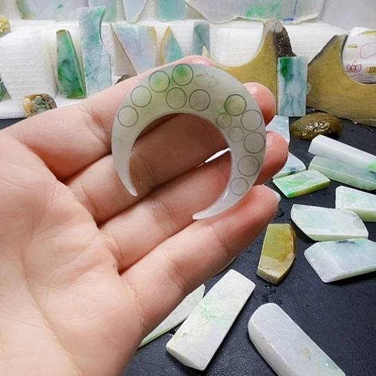 未镶嵌挂件翡翠翡翠