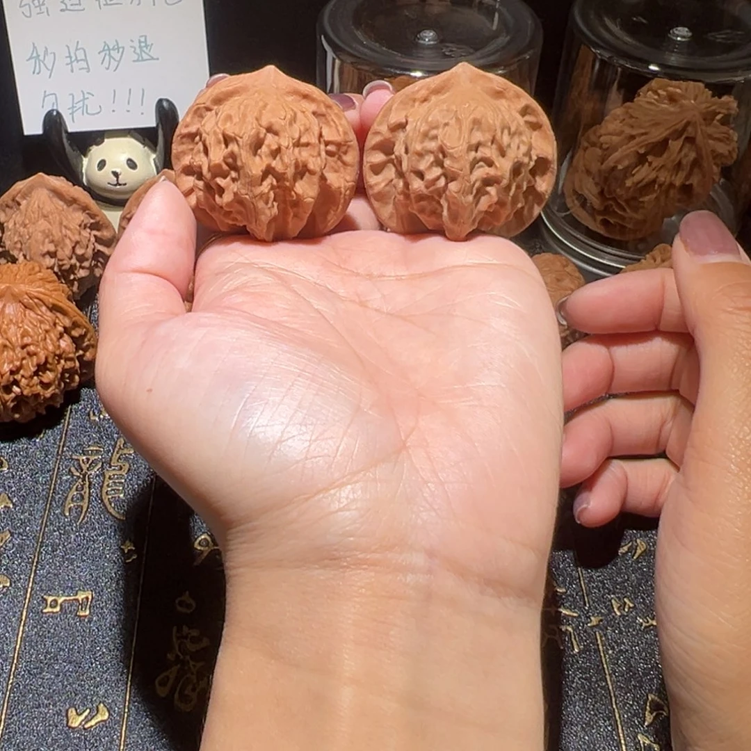 文玩核桃吊坠图图41手把件399