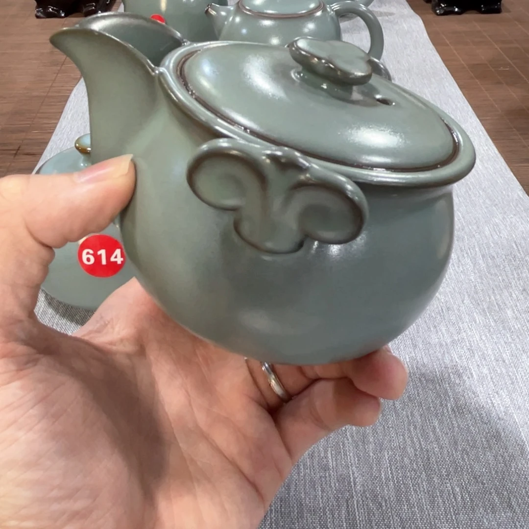 瓷片小微瑕。。。。。。。。。。。