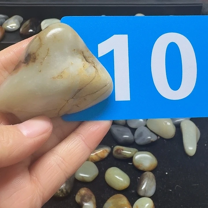 和田玉（糖玉）未镶嵌挂件