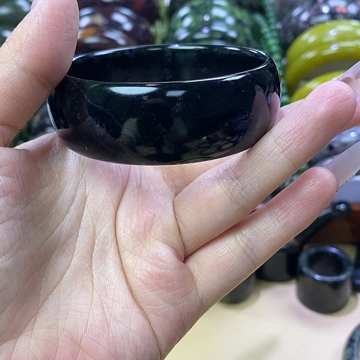 蛇纹石玉未镶嵌手镯2号