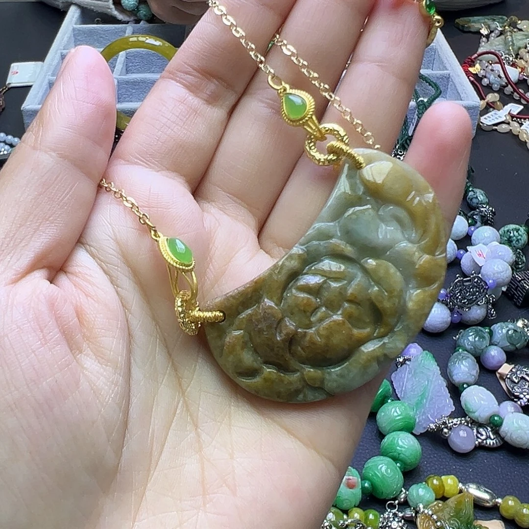 翡翠未镶嵌颈饰59