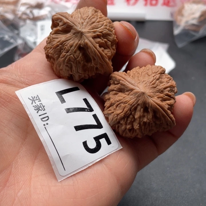 文玩核桃把件磨盘