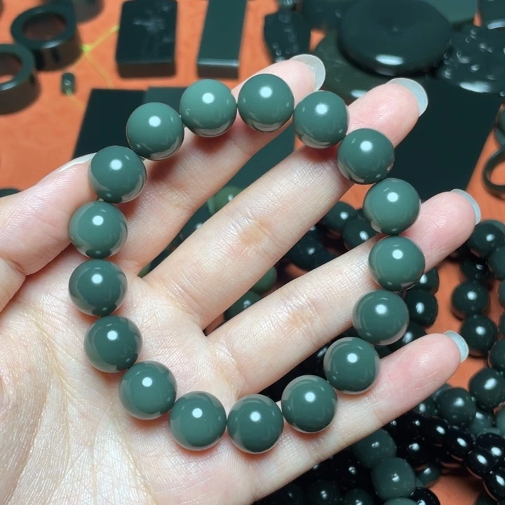 手串未镶嵌和田玉（青玉）