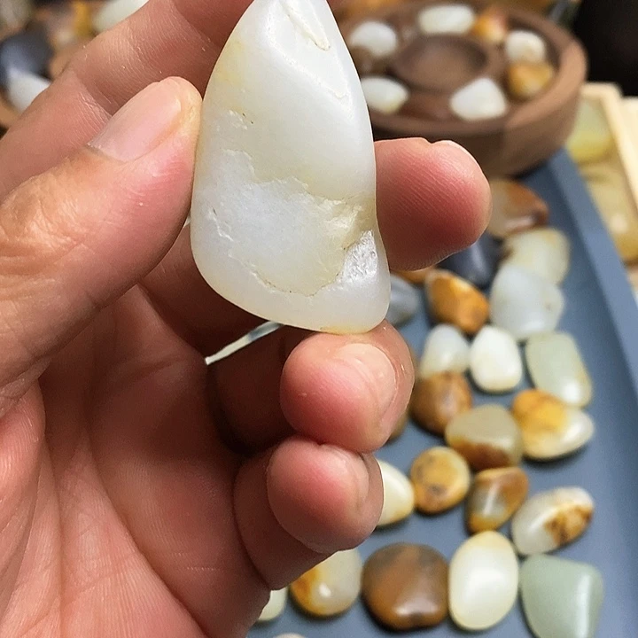 未镶嵌和田玉（糖玉）挂件