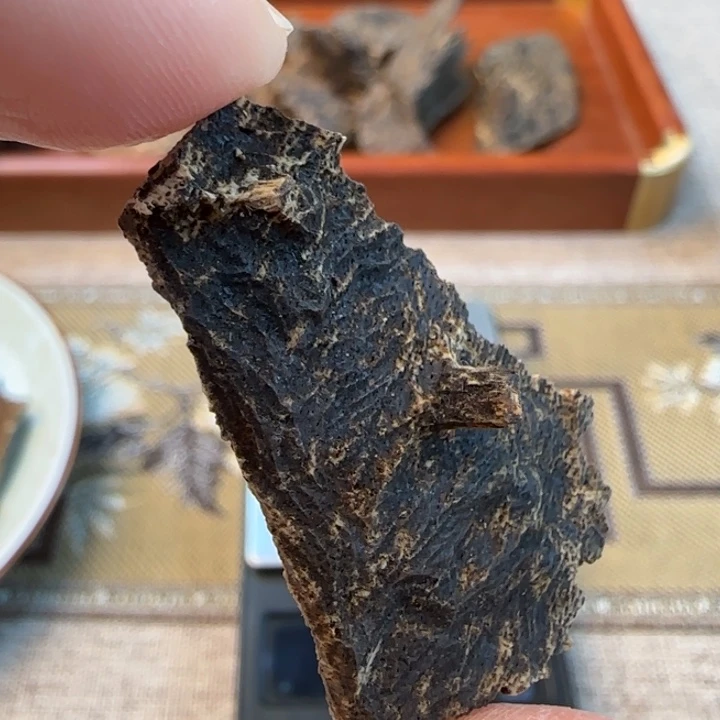 沉香摆件海南东方野生包头1.3克