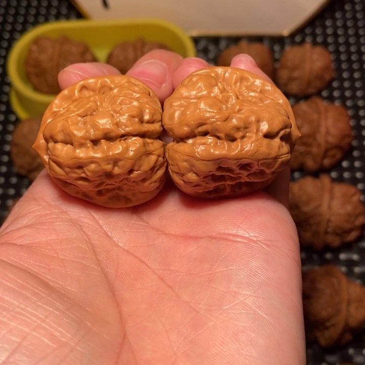 ༺***༻把件文玩核桃四开背八腿蛙王