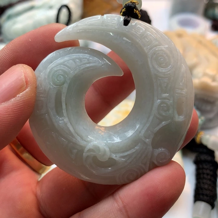 翡翠未镶嵌颈饰保真天然a货翡翠
