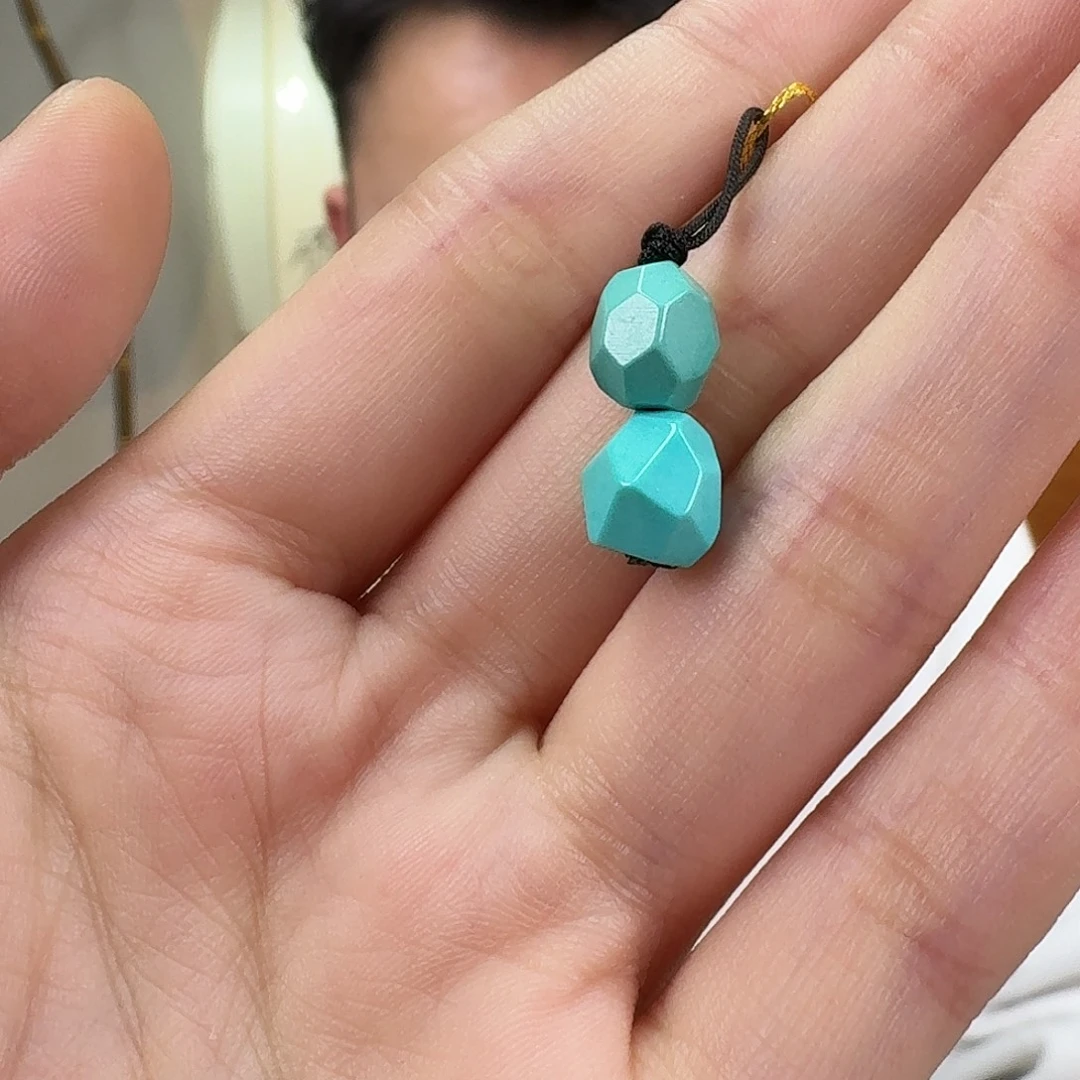 绿松石未镶嵌挂件