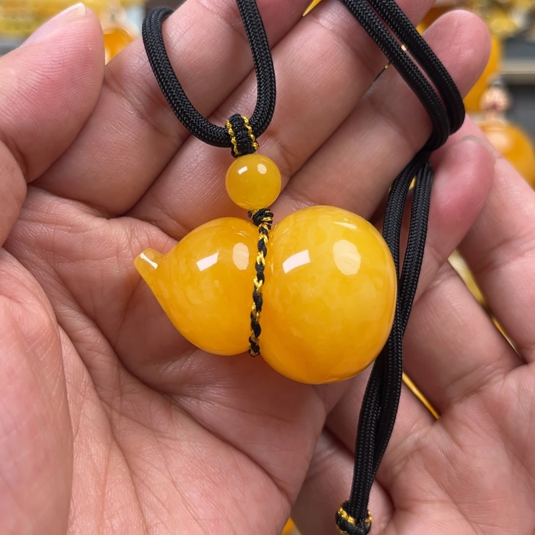 蜜蜡未镶嵌珠宝奇石