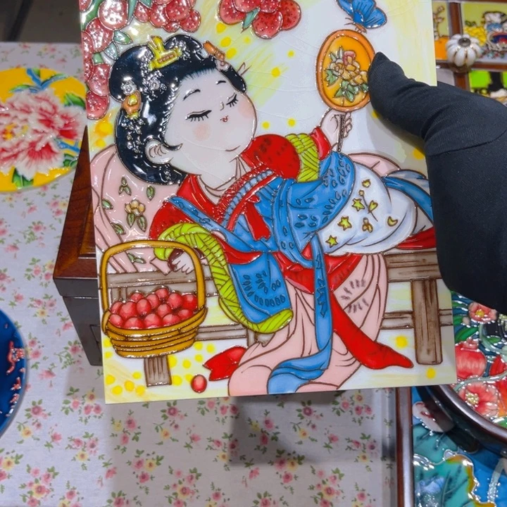 b***s一体款瓷板画艺术作品