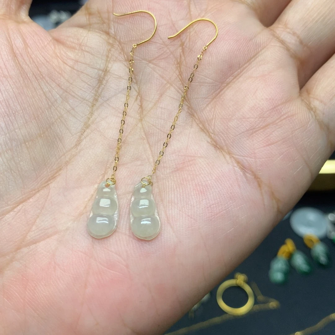 18K金镶嵌翡翠耳饰炸****有纹裂