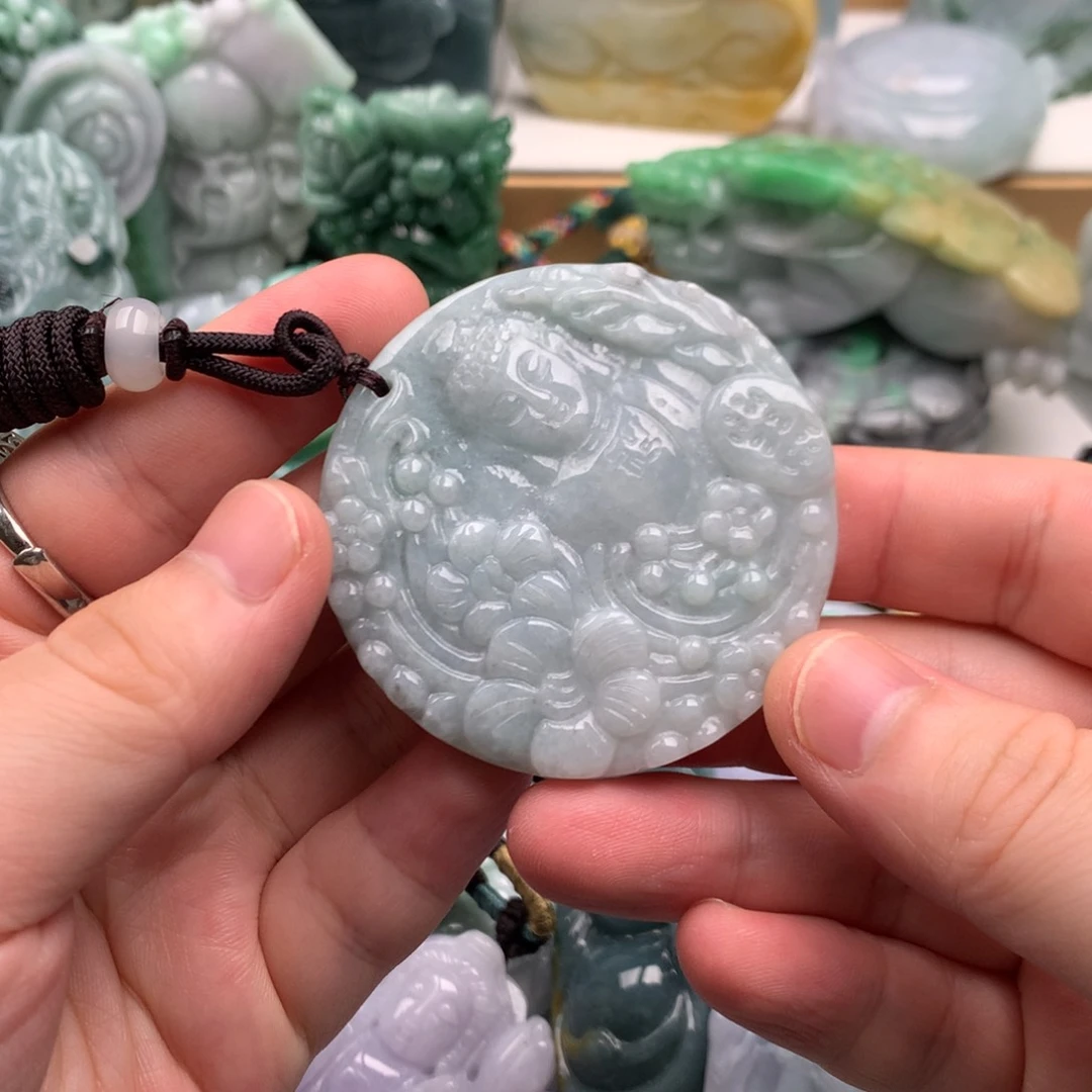 吊坠(不含链)未镶嵌翡翠