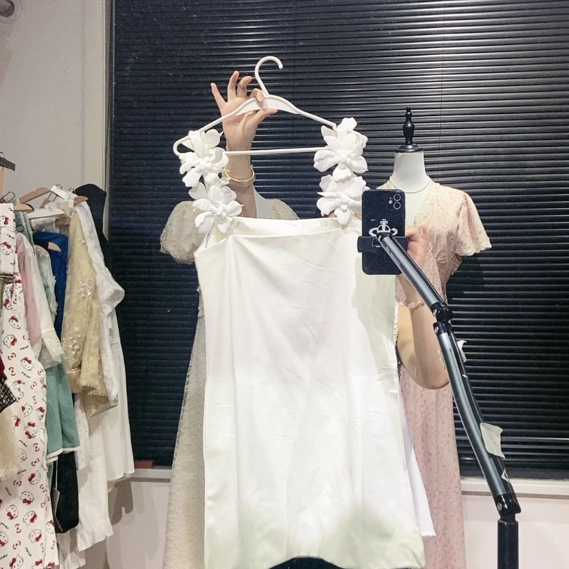 【闪购商品】花朵吊带裙
