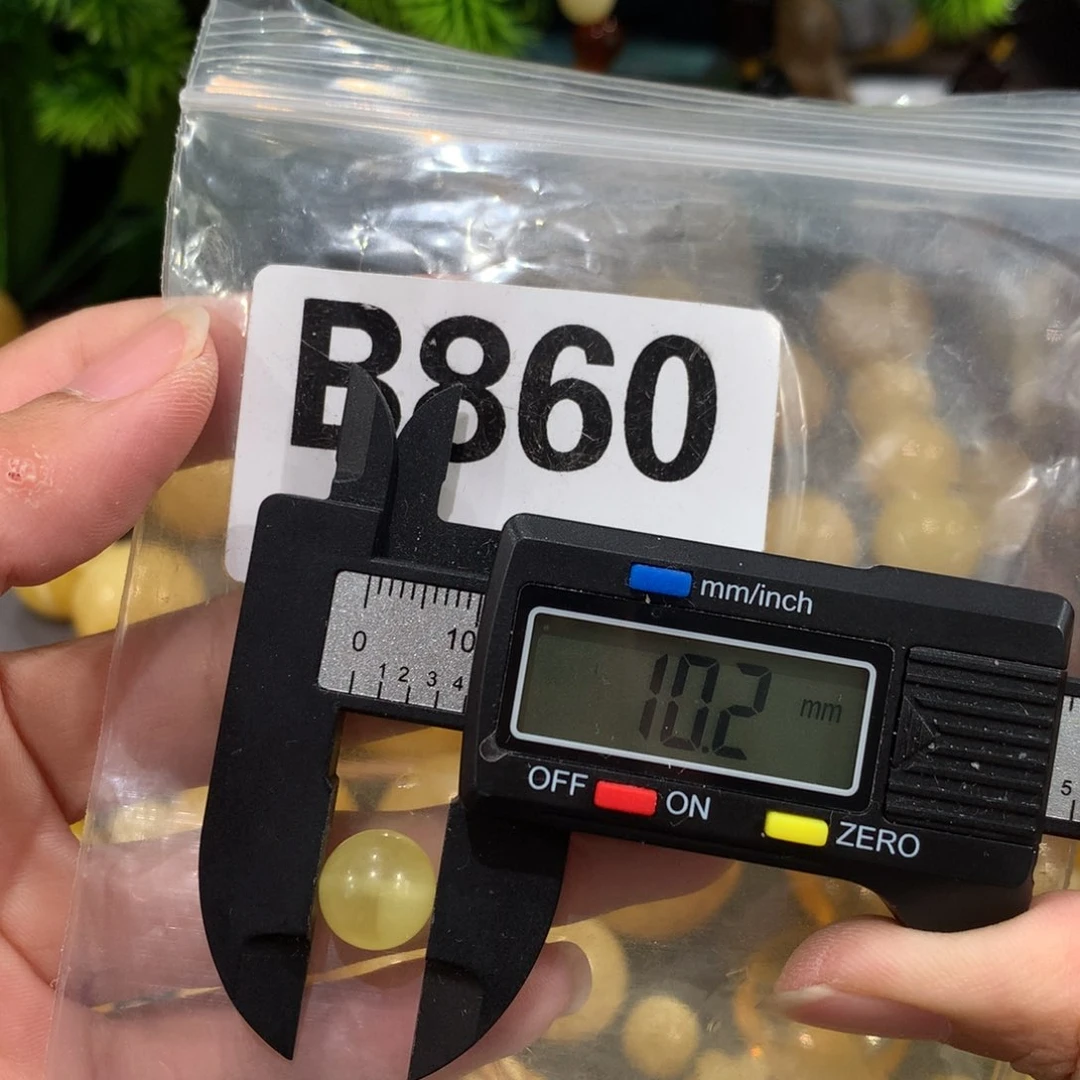 未镶嵌琥珀珠宝奇石