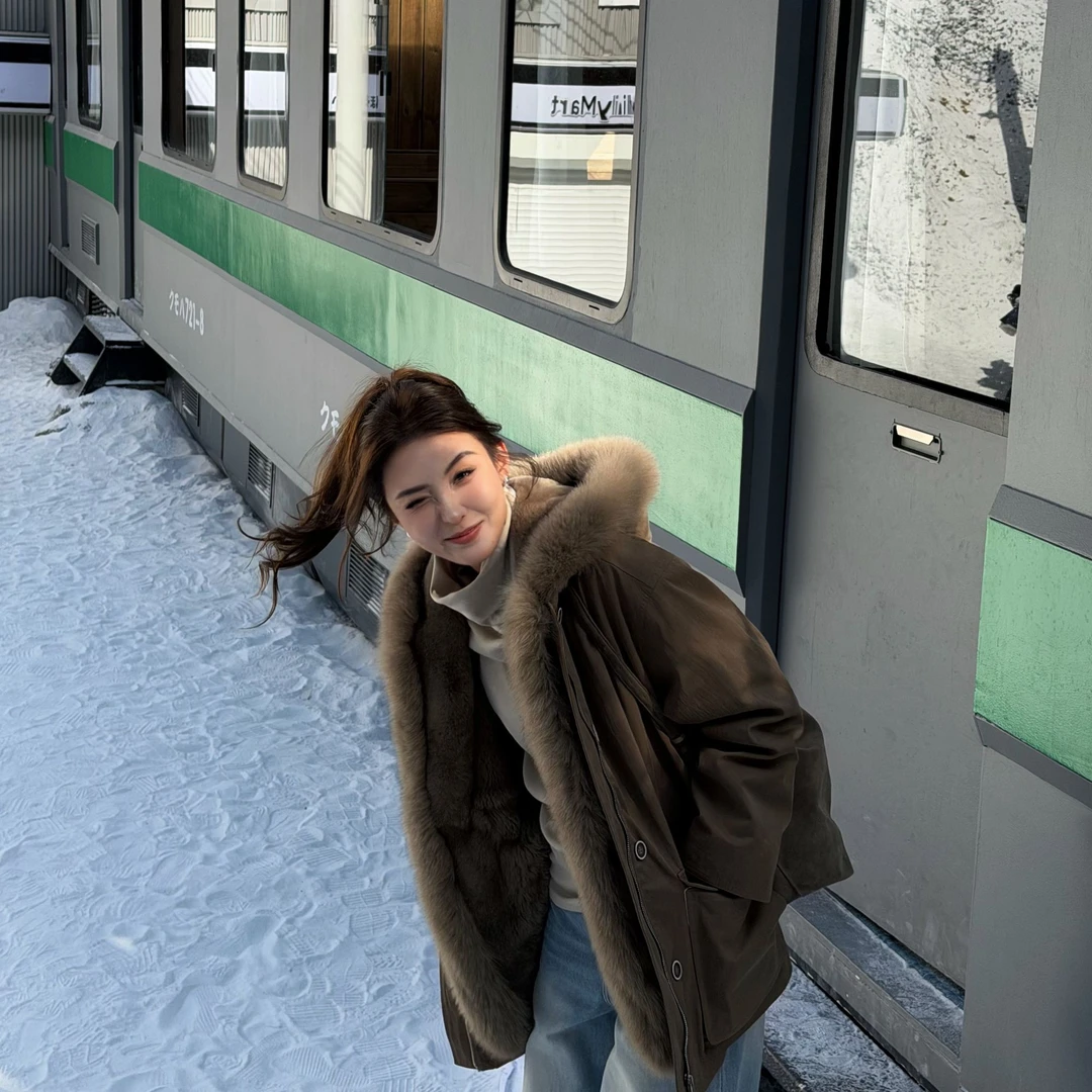 Moprobably李予诺「雪山派克」"獭兔毛皮"气质高奢皮草外套L5481083