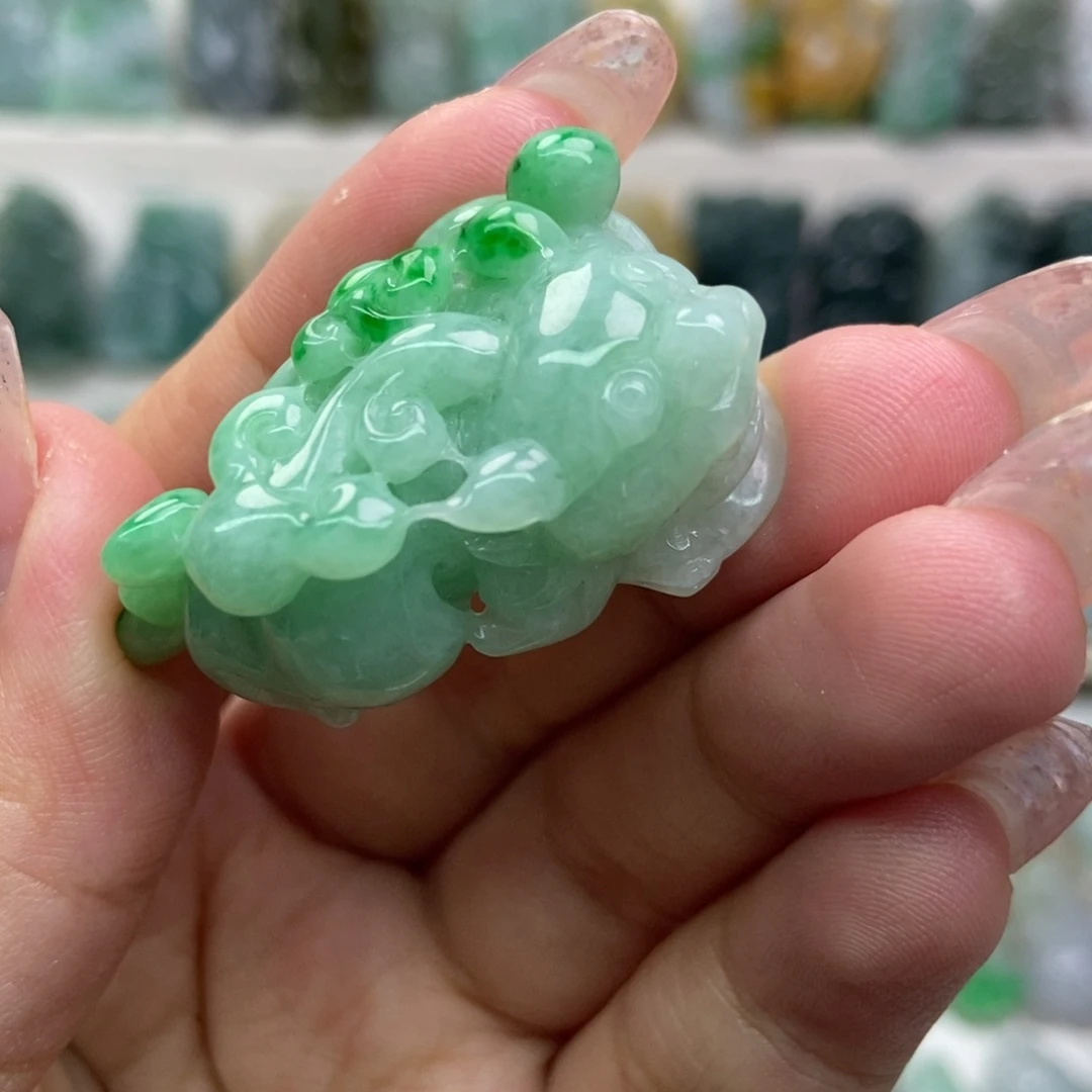 吊坠(赠链)未镶嵌翡翠