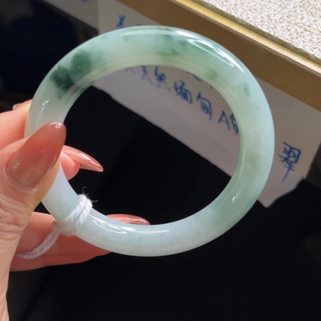 翡翠未镶嵌手镯手镯