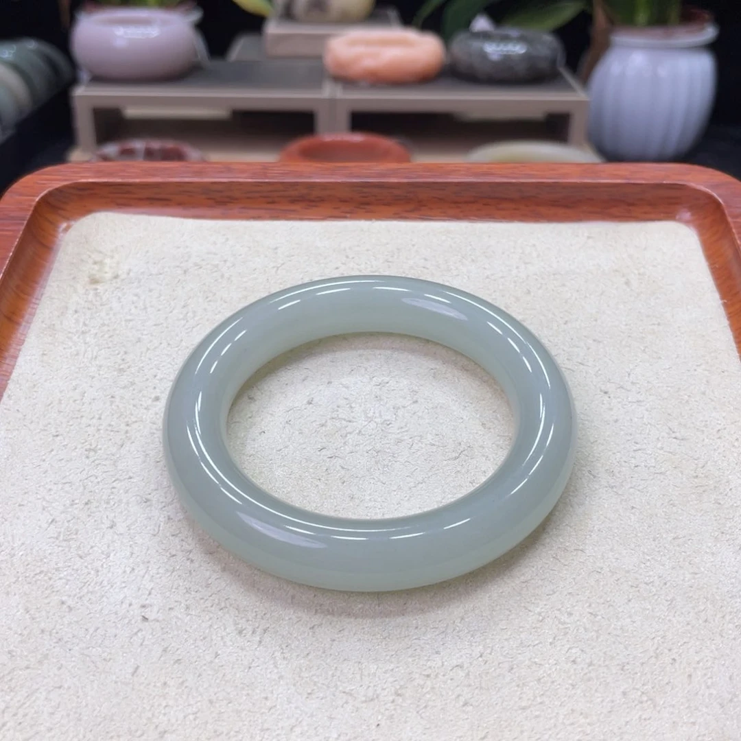 石英岩玉手镯未镶嵌