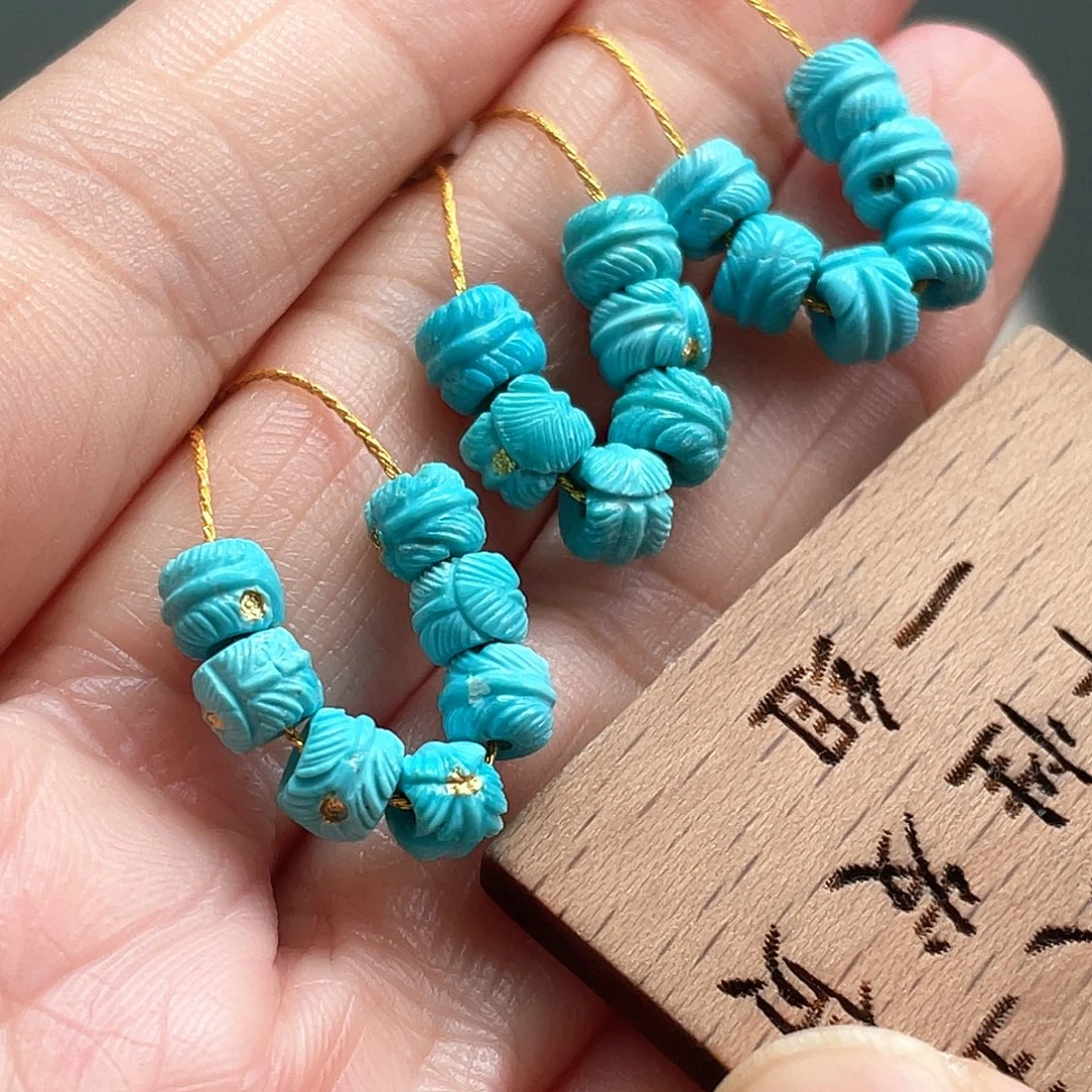 绿松石未镶嵌颈饰