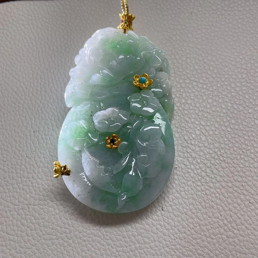 翡翠未镶嵌颈饰花开富贵平安扣