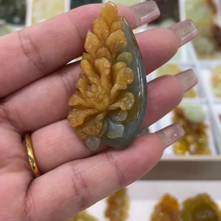 蛇纹石玉合金颈饰