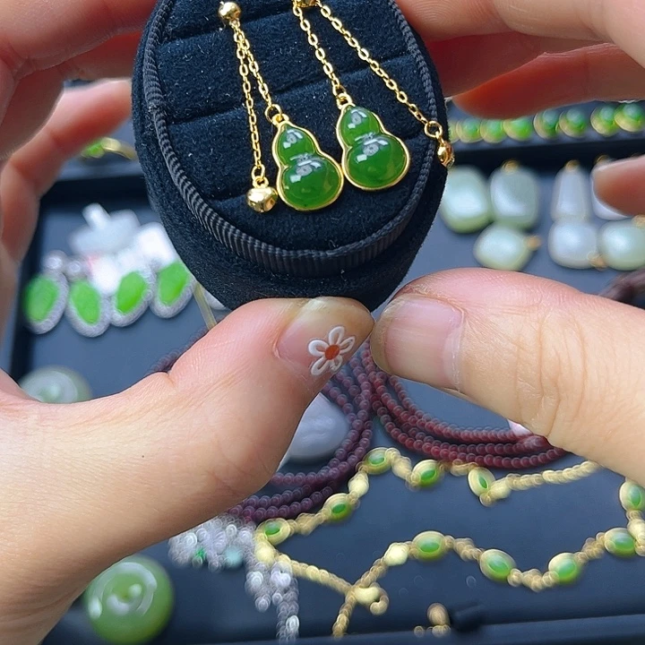 和田玉银S925镶嵌颈饰