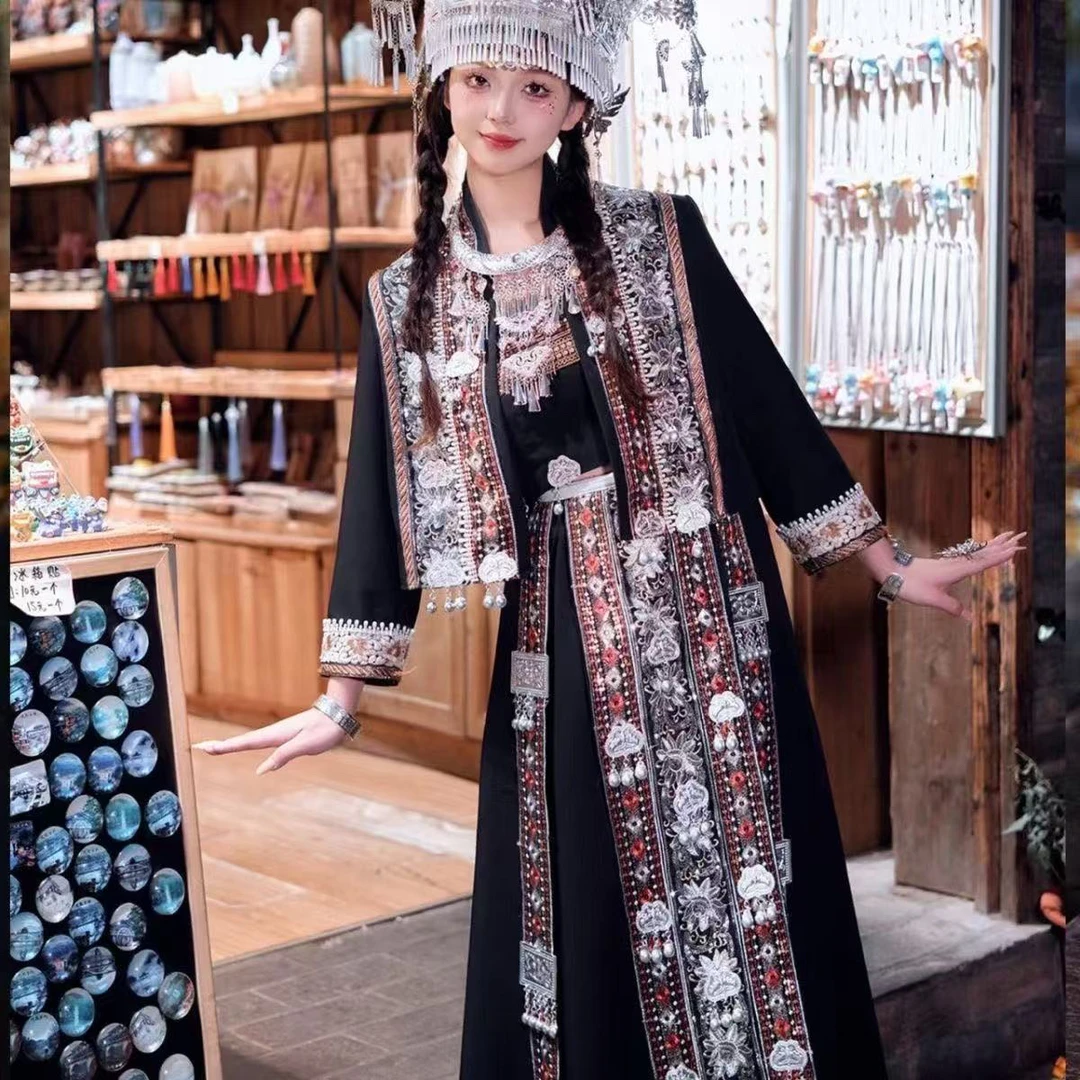新款苗疆少女服装土家族哈尼族民族风夏季旅拍写真服装
